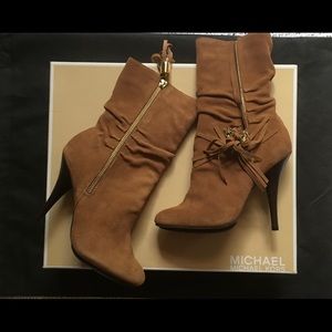 New Michael Kors Vienna Mid boots, Size 5 1/2